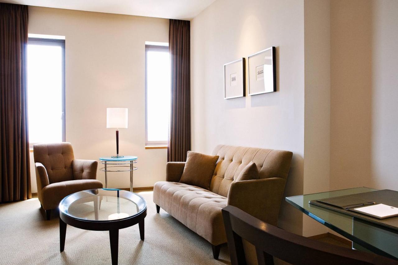 Ambassador Hotel Hsinchu Экстерьер фото A living room