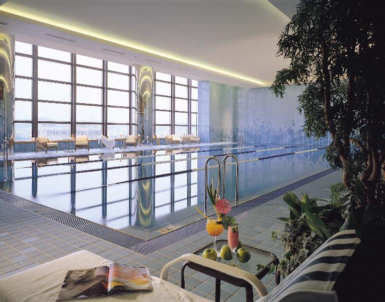 Ambassador Hotel Hsinchu Удобства фото The pool at the Westin Palace, Brussels