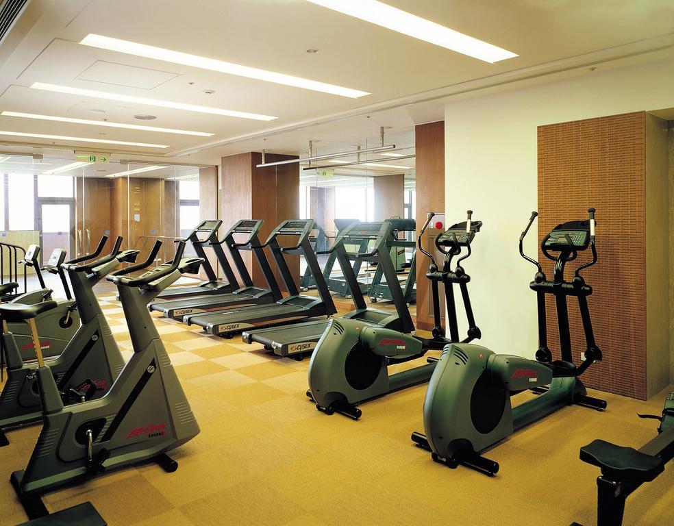 Ambassador Hotel Hsinchu Экстерьер фото A gym